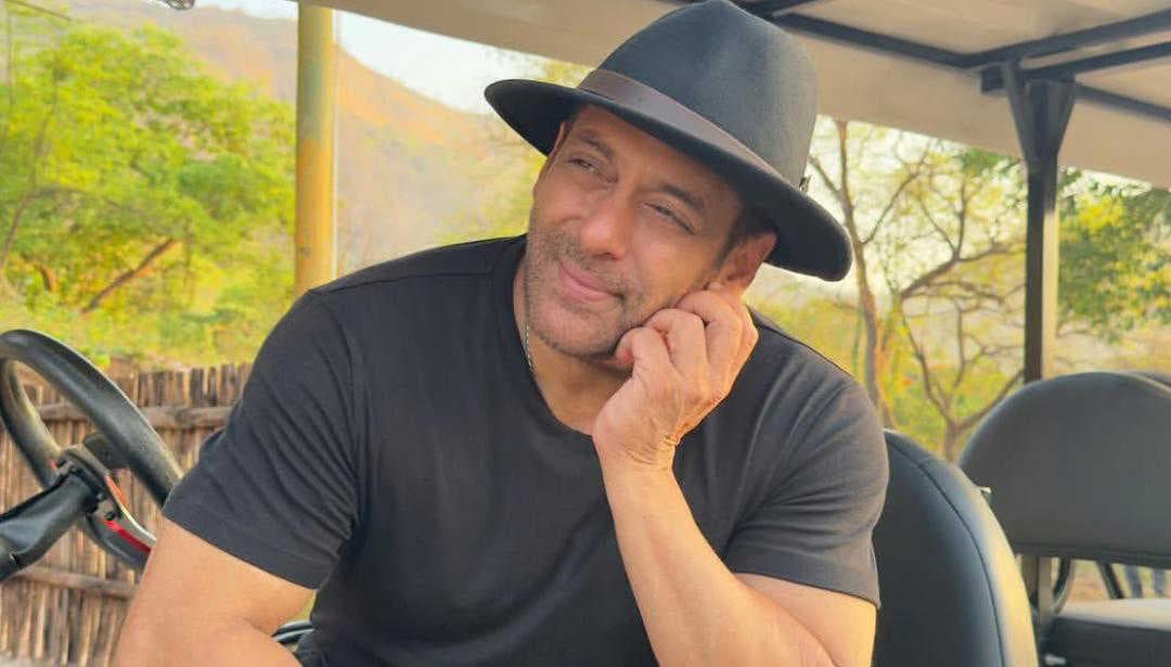 5-Foot ‘Dhamin’ snake found inside Salman Khan’s Bandra apartment