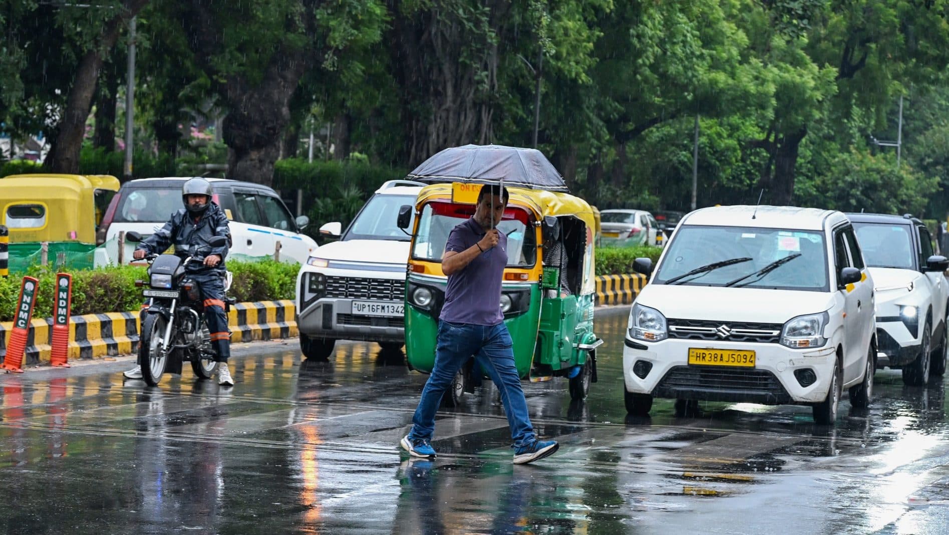 Monsoon tracker: Rainfall deficit shrinks, but regional gaps stay. (ANI)