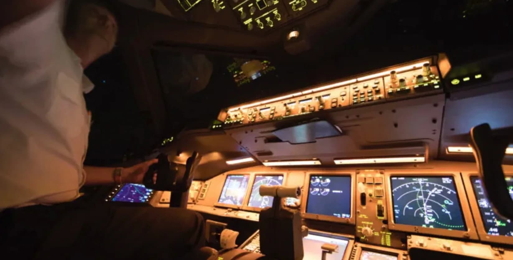 Airline cockpit displays