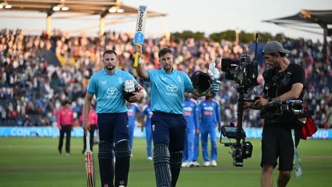 Joe Root raises his bat after England's win against India in the second ODi