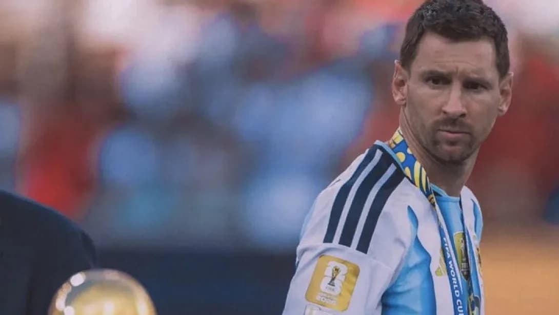 Lionel Messi stays back after World Cup final defeat