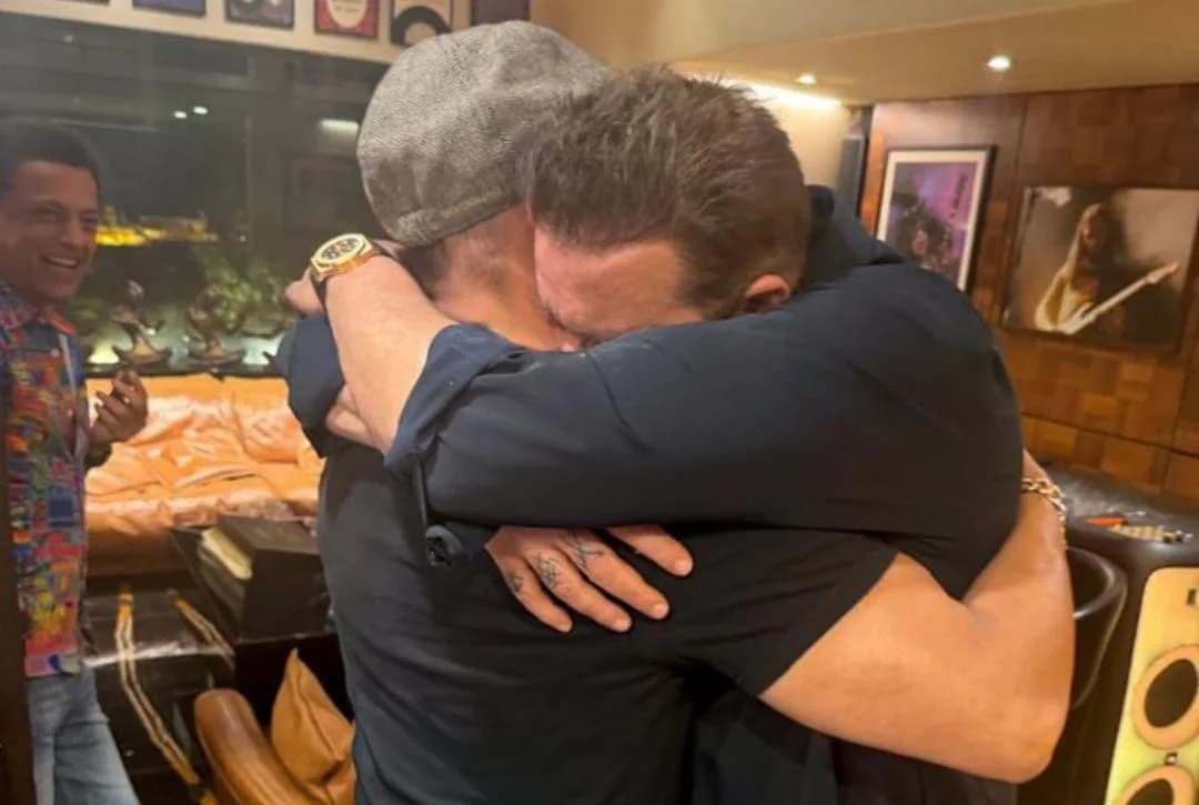 Salman Khan reunites with Sanjay Dutt, calls him ‘Mera bada bhai’ in emotional post