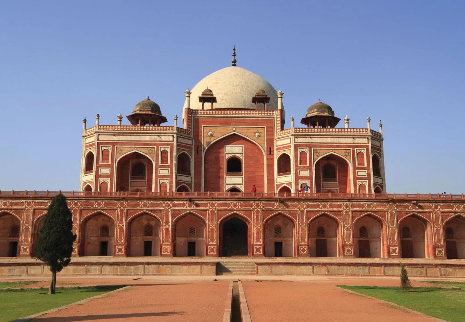 Collection of over 2,000 artefacts and 500 pieces of textile to be displayed at Humayun’s Tomb